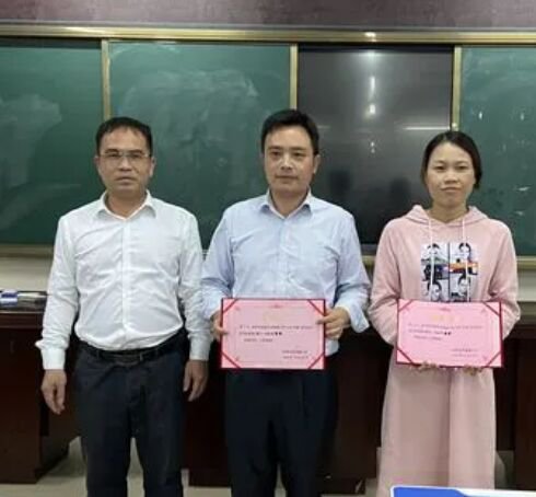 我校老师在初中语文优质课竞赛中获得一等奖