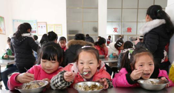 普惠性学前教育加强幼儿园准入卫生等方面管理制度的建造